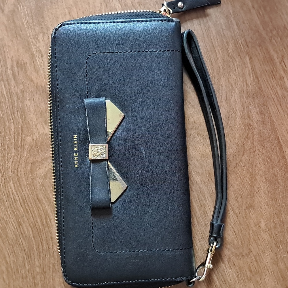 Black Anne Klein wallet